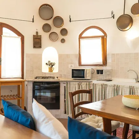 Sweet Holidays - Casa Tonda Fronte Mare A Con Giardino, Wi-fi E Parcheggio Pvt * San Giovanni (Nuoro)
