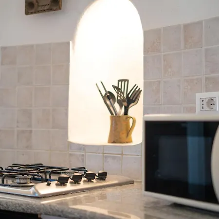 Ferienhaus Sweet Holidays - Casa Tonda Fronte Mare A Con Giardino, Wi-fi E Parcheggio Pvt