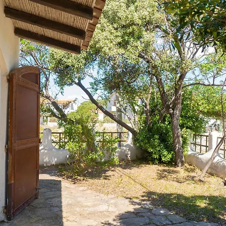 Sweet Holidays - Casa Tonda Fronte Mare A Con Giardino, Wi-fi E Parcheggio Pvt *